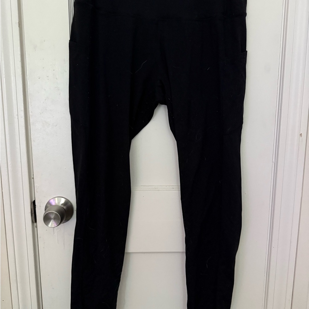 Sleek Black Women's Leggings